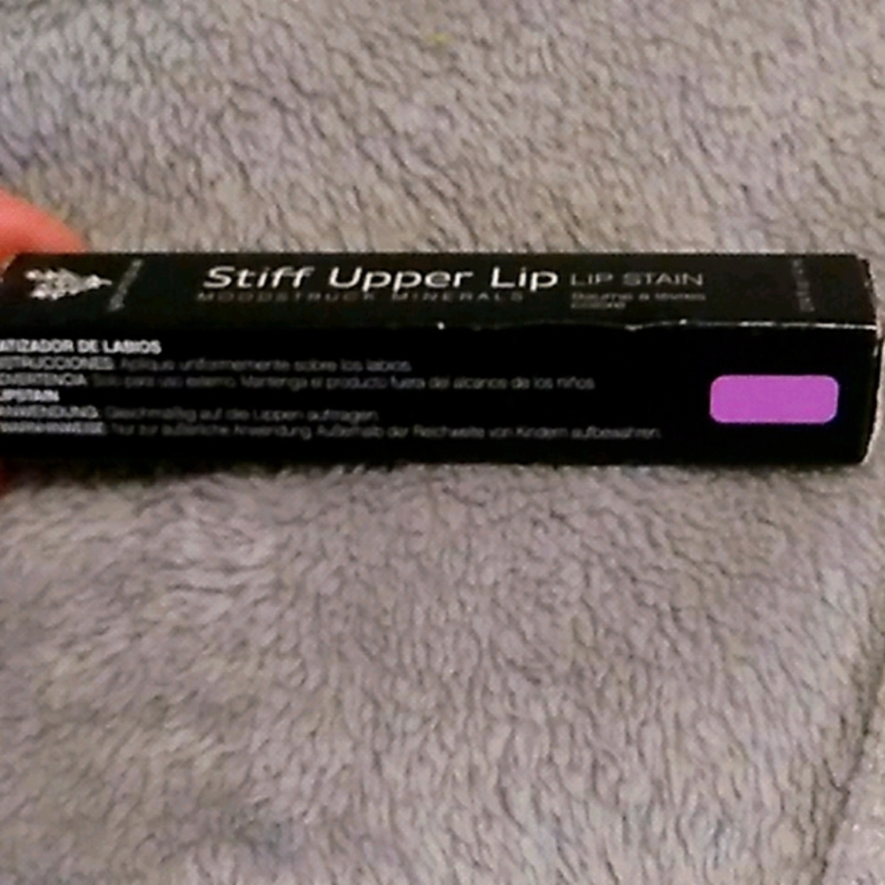 Lip stain